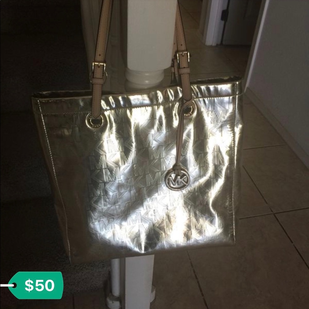 Michael Kors Purse (Tote Style)